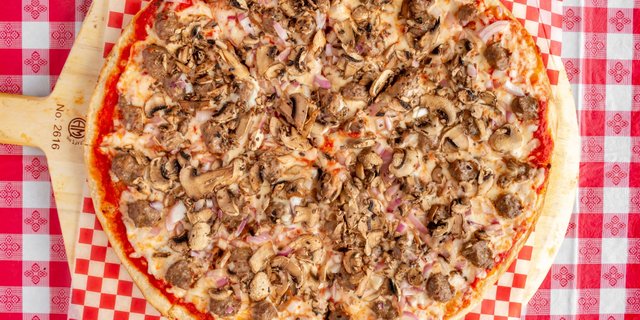 Milwaukee's Classic Pizza