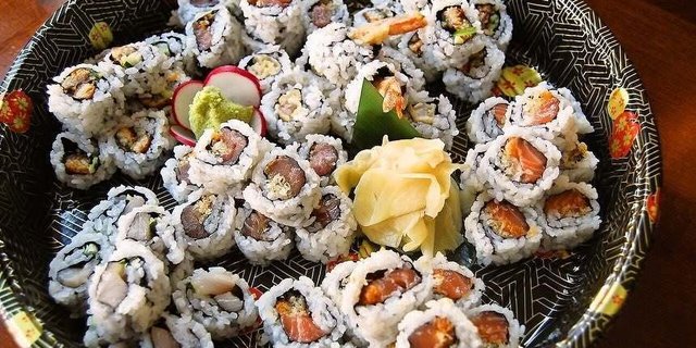 Medium Sushi Roll Plate