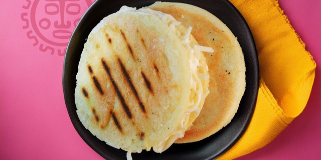 Arepa De Quesos