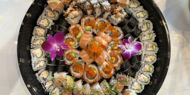 Rolls Combo Party Tray
