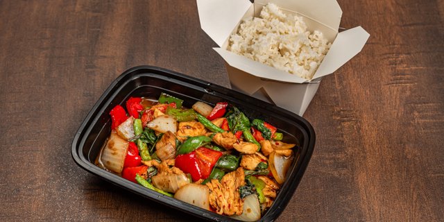 Chicken w/ Basil Sauce