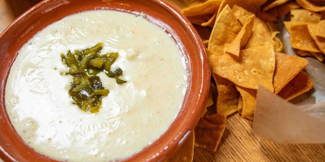 White Poblano Cheese Dip & Chips