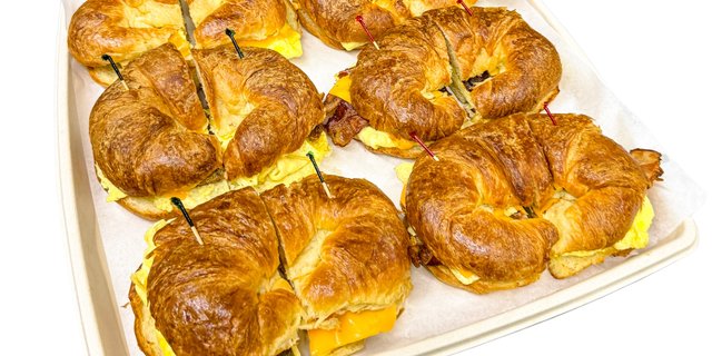 Croissant Breakfast Platter