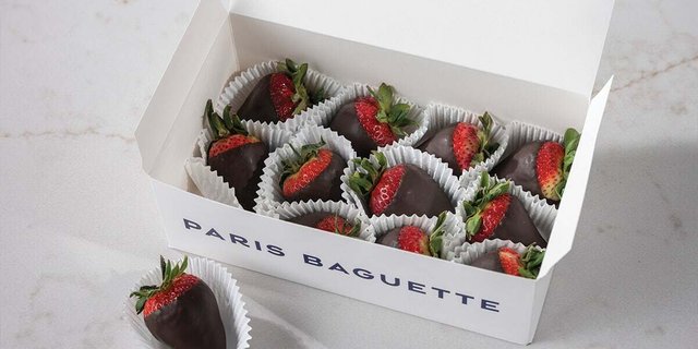 Chocolate-Covered Strawberries (12pk)