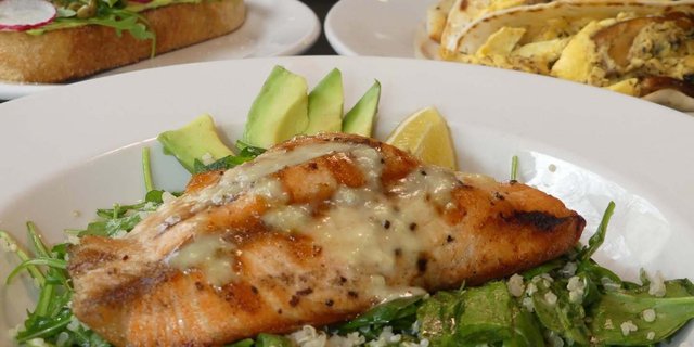 Salmon Supergreens Bowl