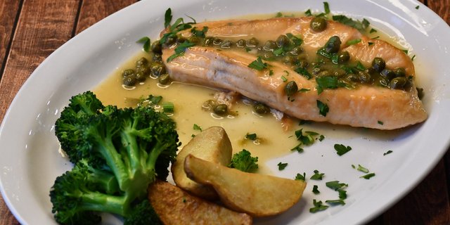 Salmon Piccata