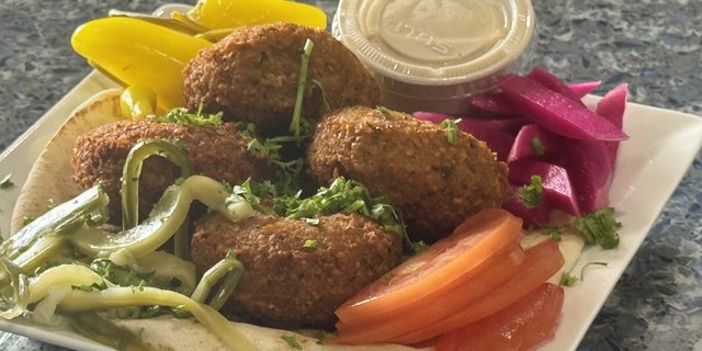 4 Pieces Falafel