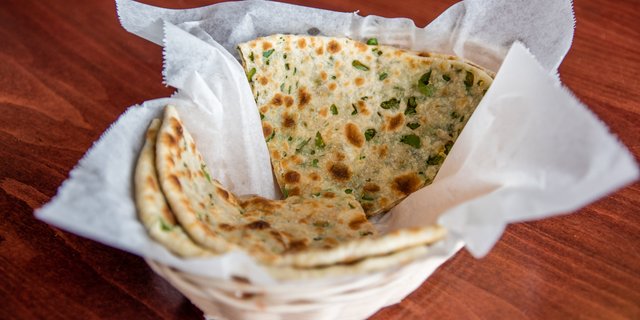 Coriander Bullet Naan