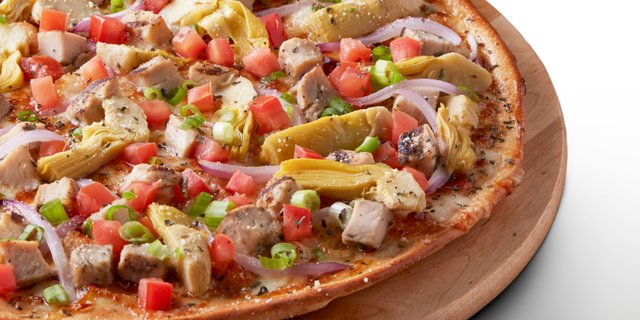 Tuscan Garlic Chicken Pizza