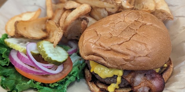 Bacon Cheeseburger Boxed Lunch