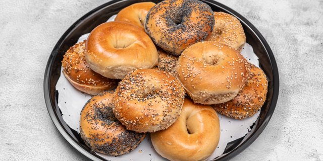 Mini Bagels & Cream Cheese
