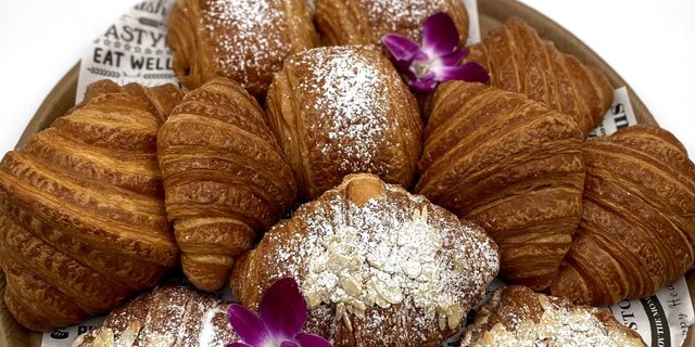 Golden Croissants