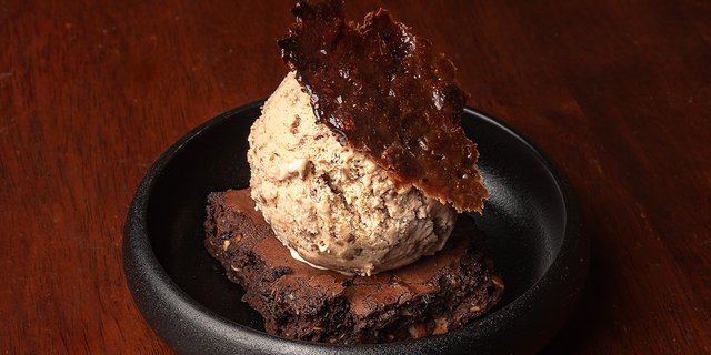 Banana Split w/ Brownie