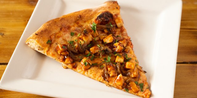 The Cyclone 18" Pizza