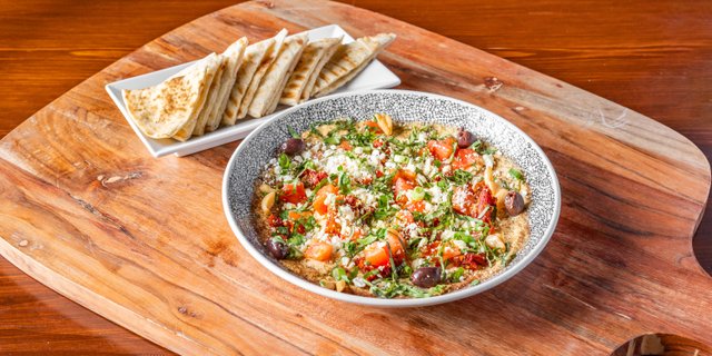 Mediterranean Hummus Platter