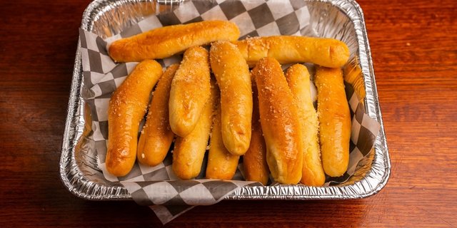 Breadsticks Tray