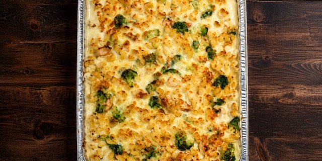 Chicken & Broccoli Cavatappi Alfredo