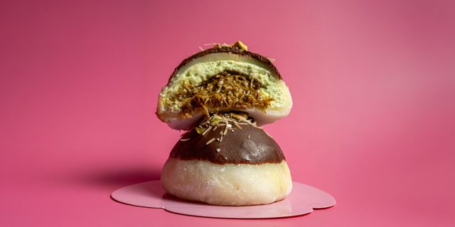 Dubai Chocolate Mochi