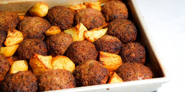 Bifteki Tray (Greek Baked Beef Patties)