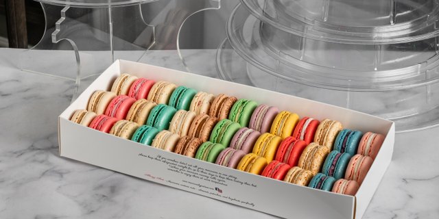 7 Tier Macaron Tower