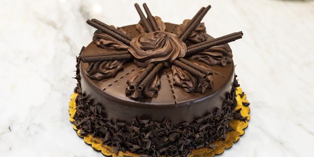 Chocolate Crown Cake