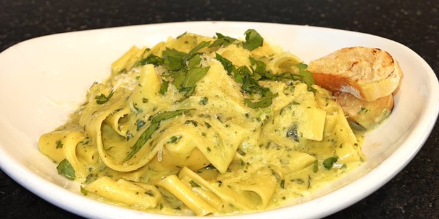 Pesto Alfredo