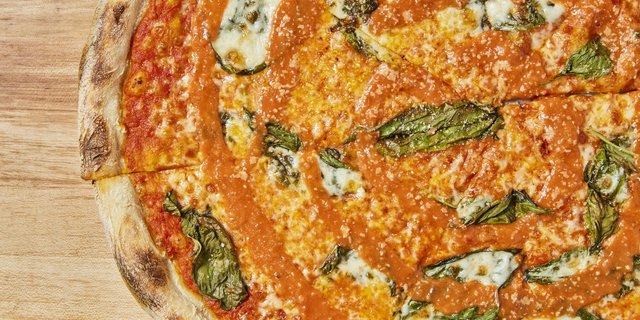 Vodka Round Pizza