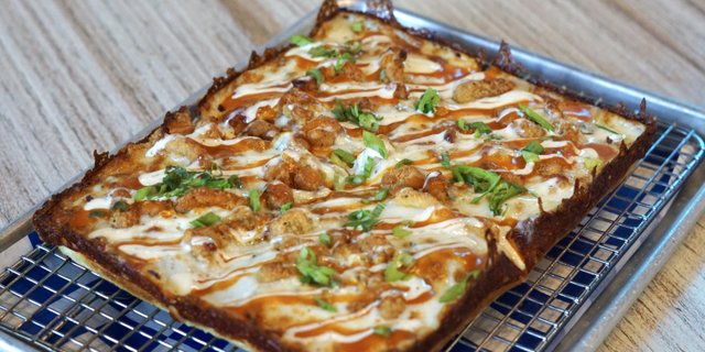 Small Boblo Island Blues Pizza