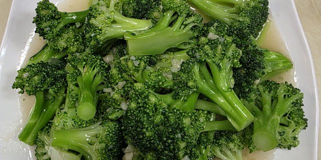 Broccoli w/ Garlic