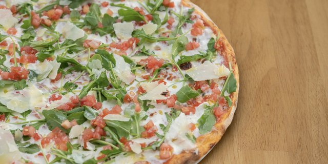 Marco 13" Pizza