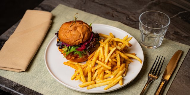 Crispy Spicy Chicken Burger