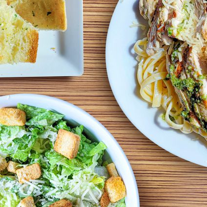 Chicken Pesto Alfredo Pasta w/ Side Salad