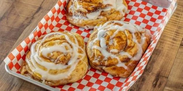 Apple-Cinnamon Roll