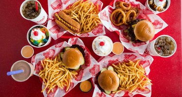 Freddy's Frozen Custard & Steakburgers Vegan Food & Drinks [2023 Menu &  Options]