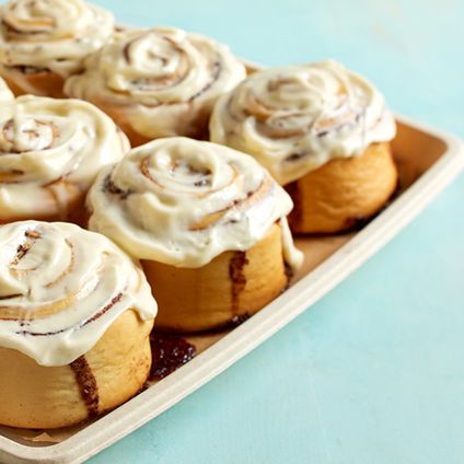 Cinnabon Caramel Pecan Roll Tray