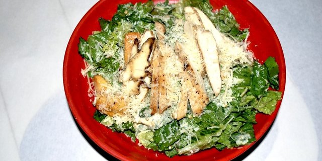 Caesar Salad w/ Garlic Bread