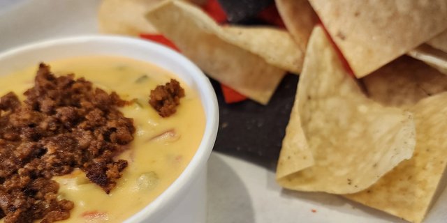 Chips & Choriqueso