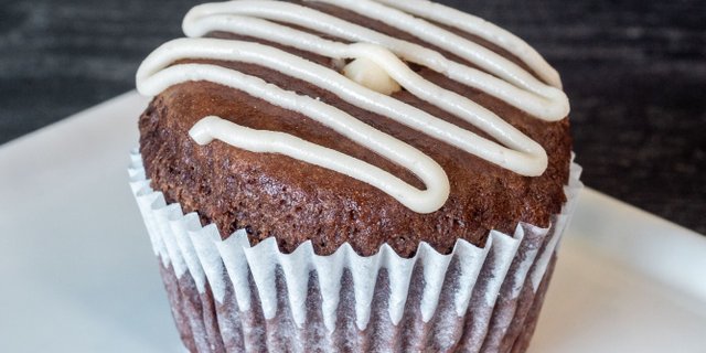 Vegan & Gluten-Free Filled Cupcake