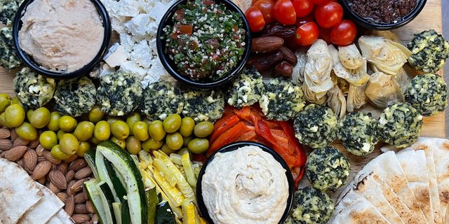 Mediterranean Mezze Platter