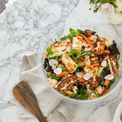Crunchy Halloumi Salad – Group