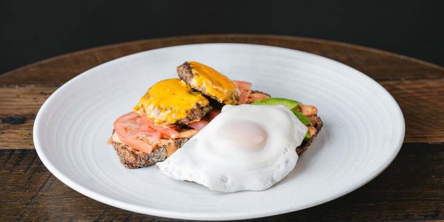 CROSSROADS SANDWICH