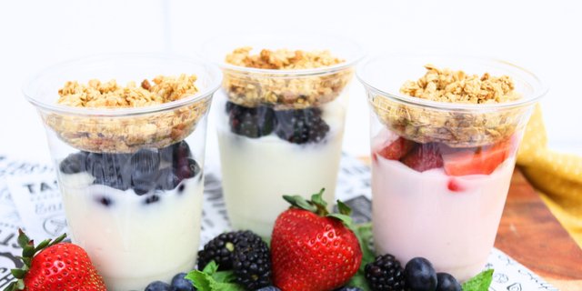 Fruit & Yogurt Parfait