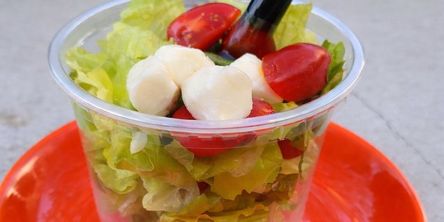 Romaine Lettuce Salad Cups