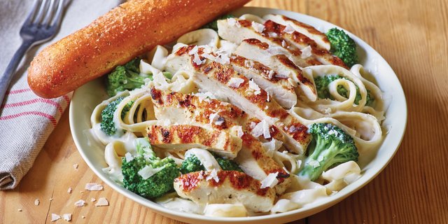 Classic Broccoli Chicken Alfredo