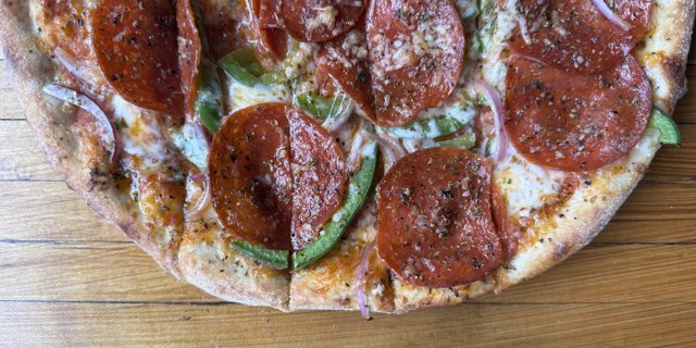 Pepperoni & Peppers Pizza