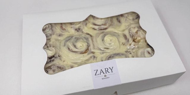 Signature Mini Cinnamon Roll Box