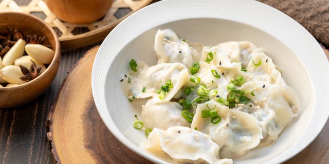 Boiled Pork & Chive Dumplings