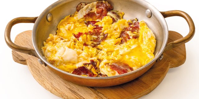 Sujuk Scrambled Eggs