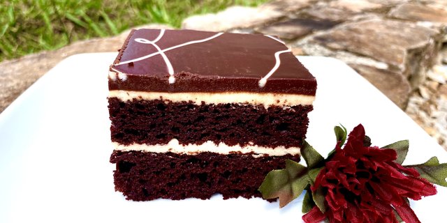 Gluten-Free Chocolate Dreamin’ Cake