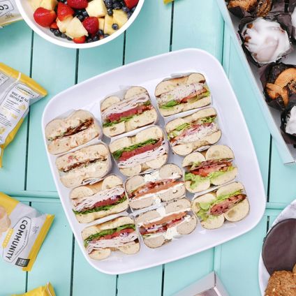 18 Box O' Bangers Sandwich Box